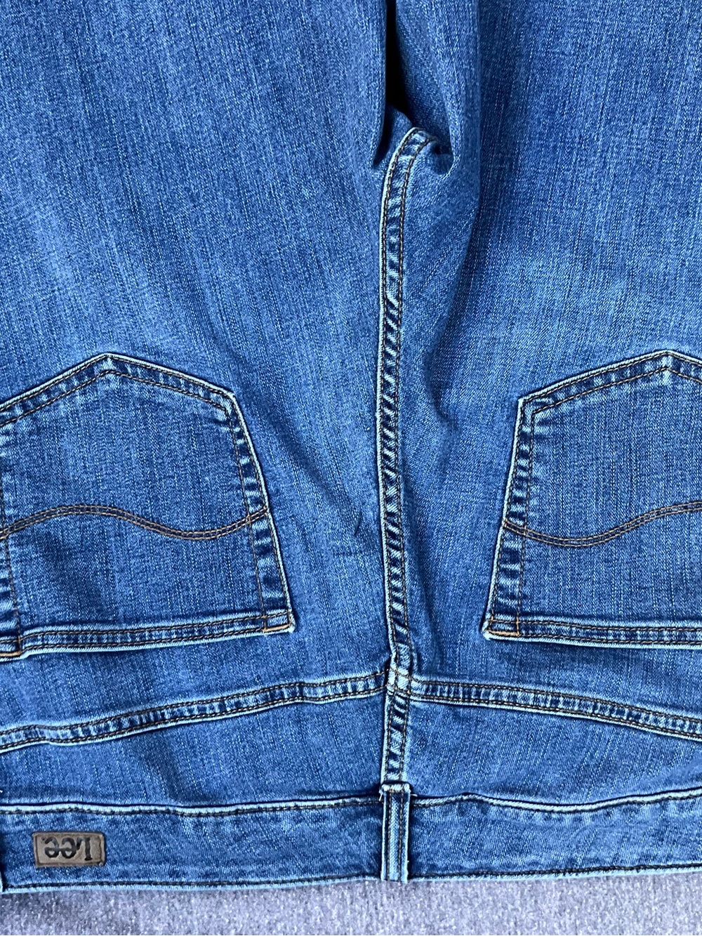 Lee Plus Relaxed Fit Straight Leg Jeans Size 20W Long Mid Ris - Picture 8 of 10
